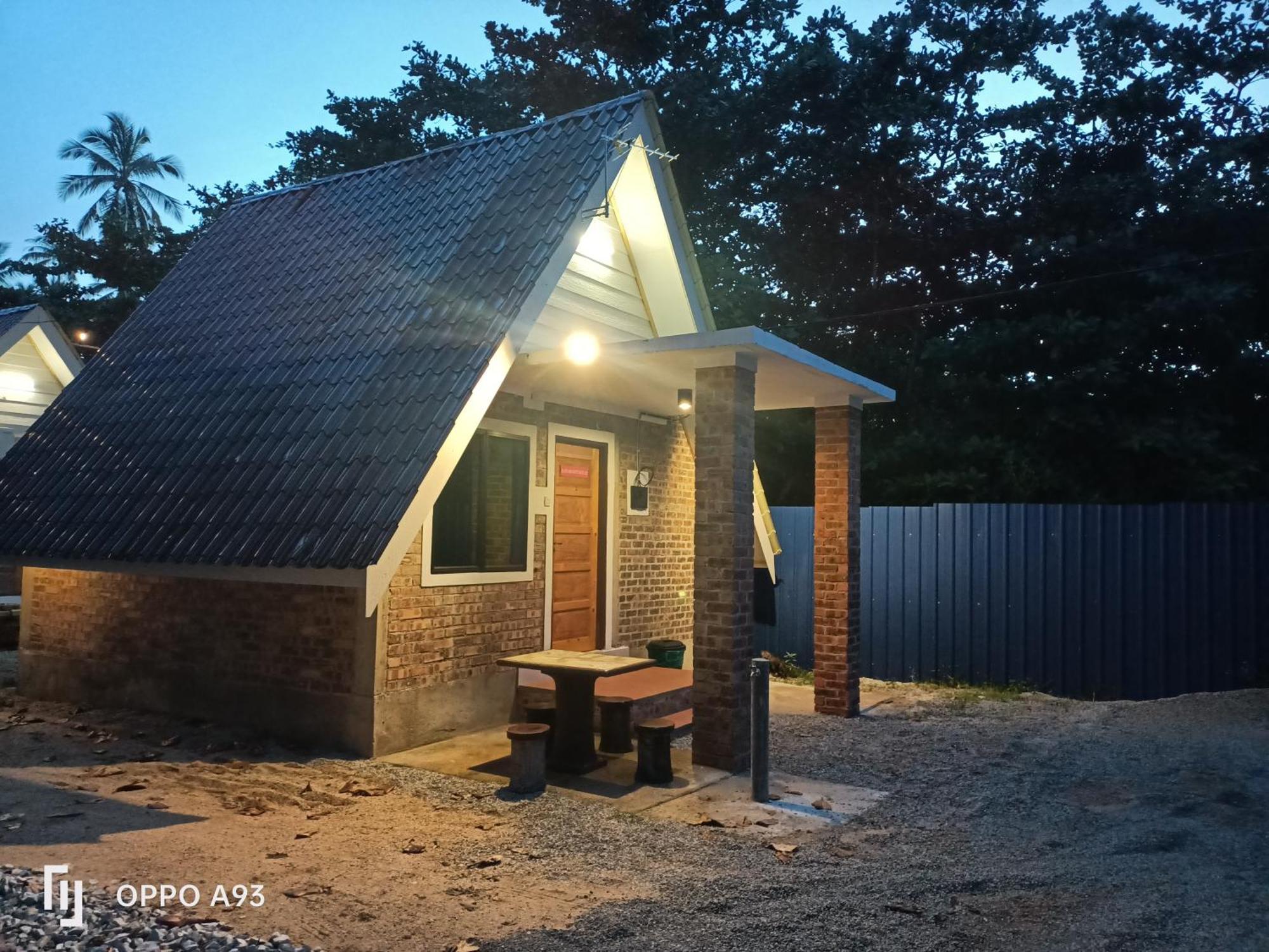 Zainab Cottage Pasir Puteh Exterior foto
