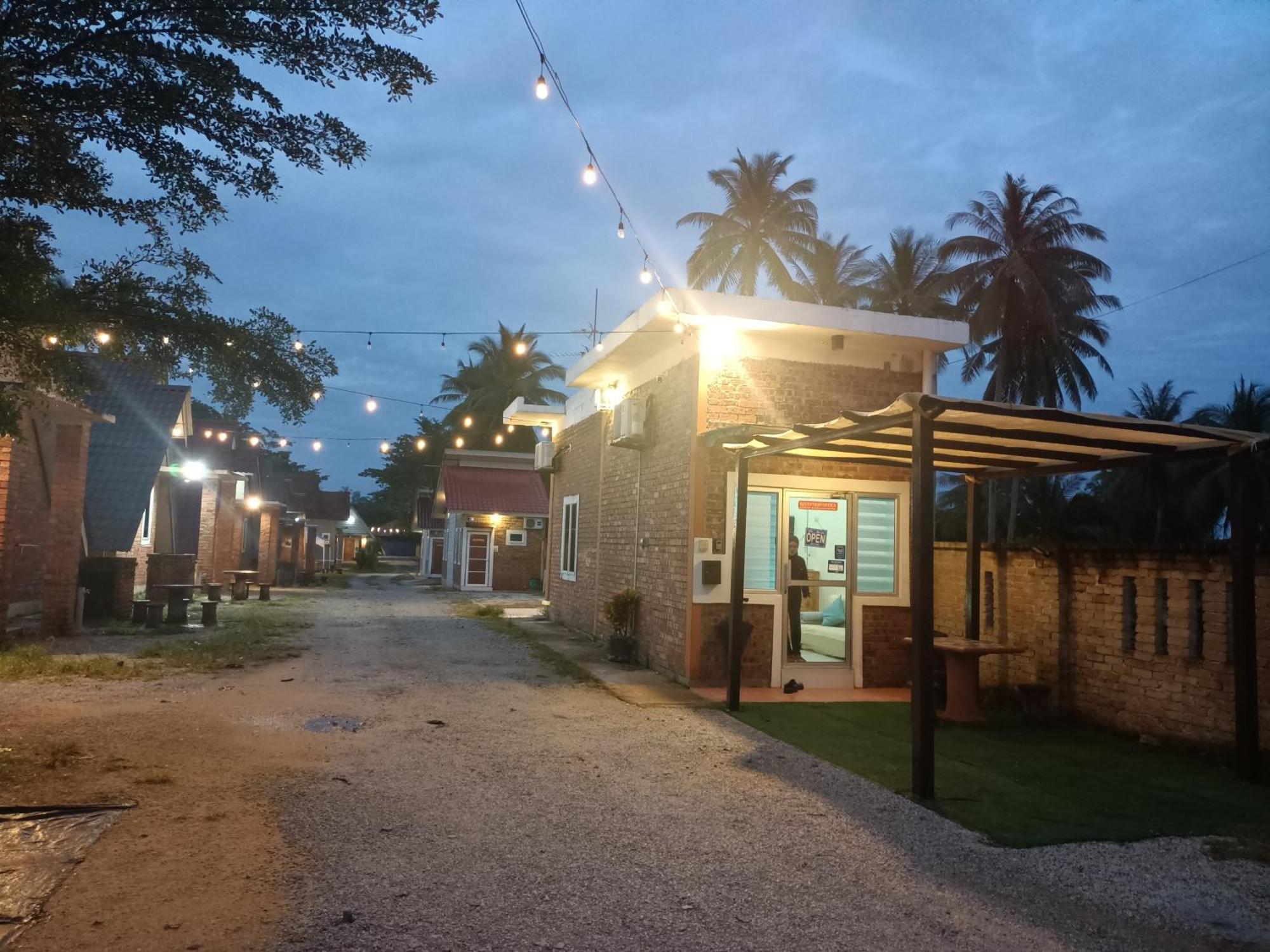 Zainab Cottage Pasir Puteh Exterior foto