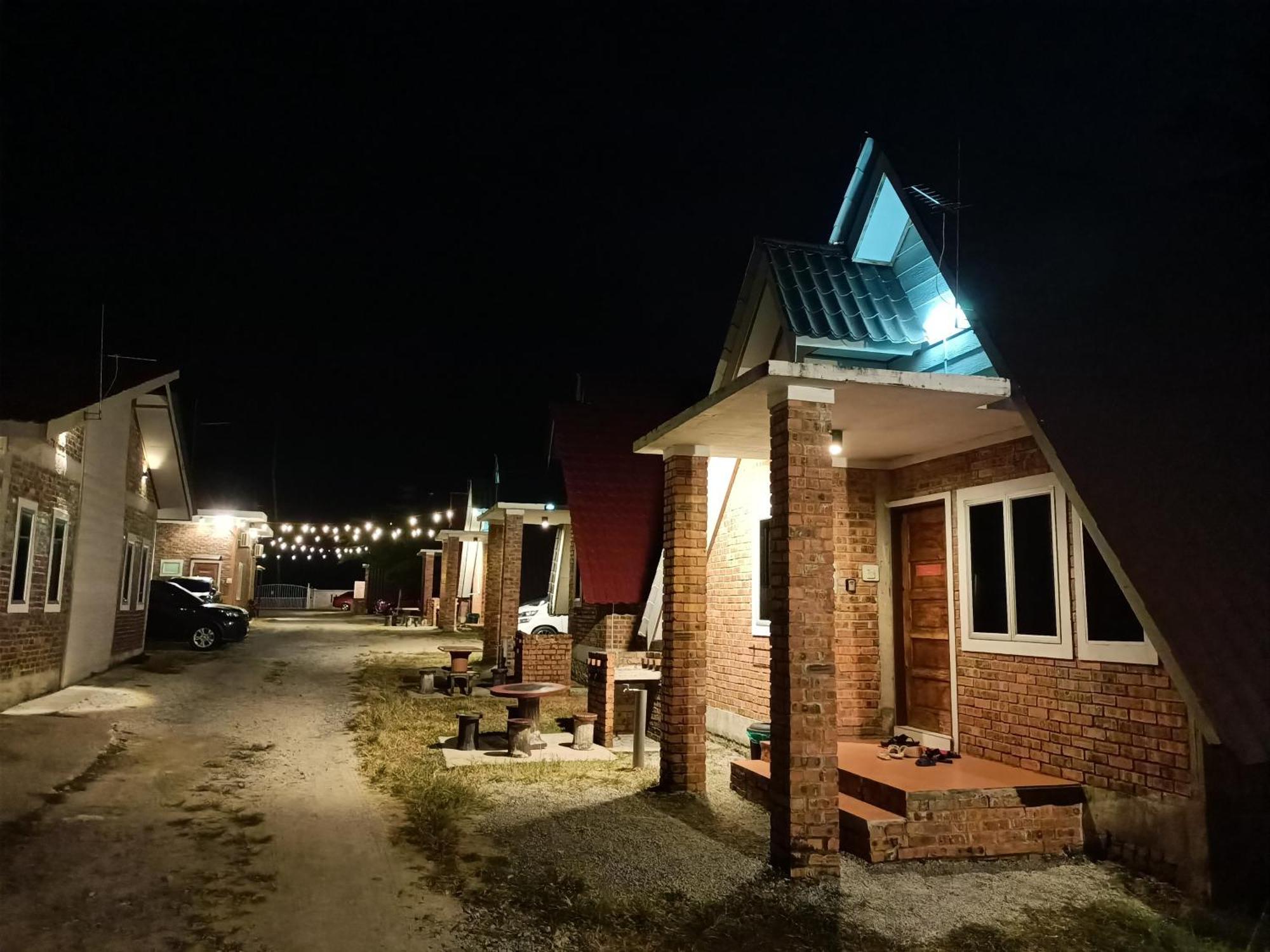 Zainab Cottage Pasir Puteh Exterior foto